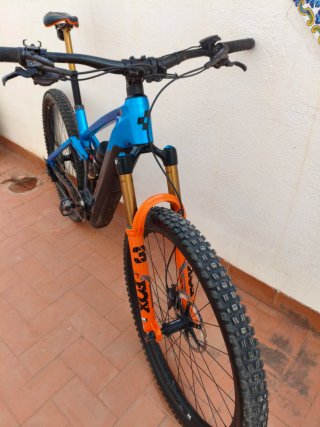 Bicicleta Eléctrica MTB Cube Action Team