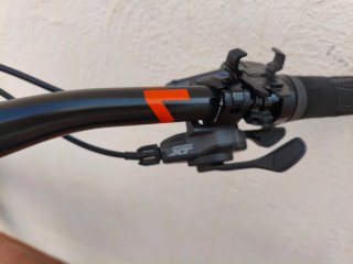 Bicicleta Eléctrica MTB Cube Action Team