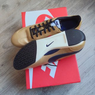 Zapatillas Nike Sprint Doradas
