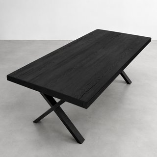 Mesa de comedor de madera negra