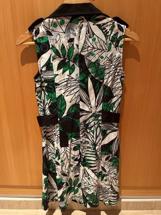 Vestido Lacole sin mangas estampado
