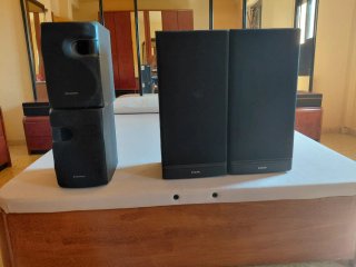Altavoces Philips Negros