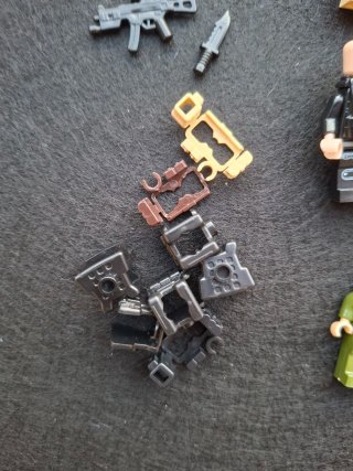 Lotto 16 Minifigure Militari compatibili LEGO