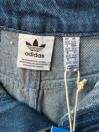 Jeans Adidas a righe