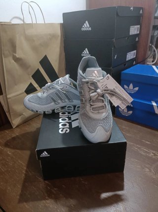 Zapatillas Adidas Megaride Talla 41.5