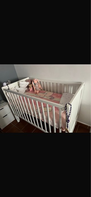 Culla bianca per bambini