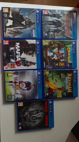PS4 Slim 500GB + 2 Mandos