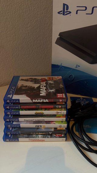 PS4 Slim 500GB + 2 Mandos