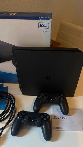 PS4 Slim 500GB + 2 Mandos