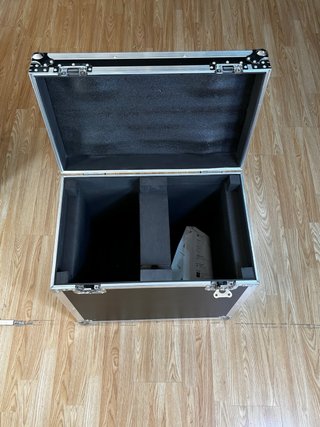 Baúl de sonido negro