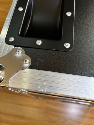 Baúl de sonido negro