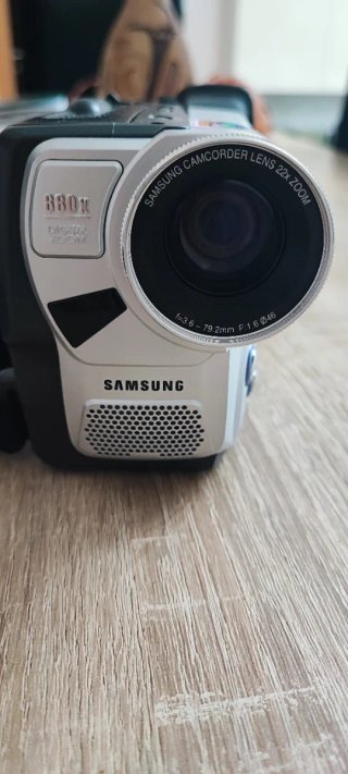 Videocamera Samsung VP-L800 22x Zoom