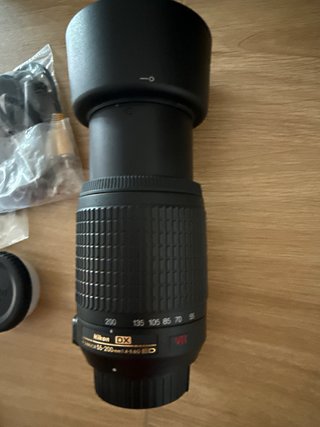 Nikon D5100 + Lente 55-200mm VR + Extras
