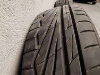 Neumáticos 195/60 R15 con 5000km y llantas