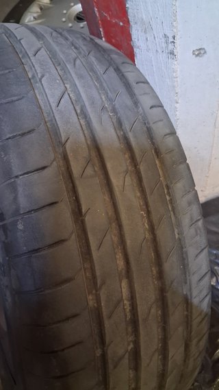 Neumáticos 195/60 R15 con 5000km y llantas