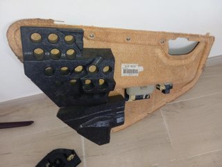 Panel y botonera puerta trasera derecha Volvo S60