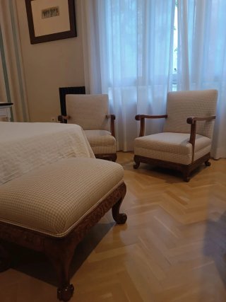 Conjunto 2 Sillas Madera y reposa pies