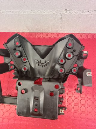 Xmax 400 300 125 Yamaha 17-22 araña caja bateria