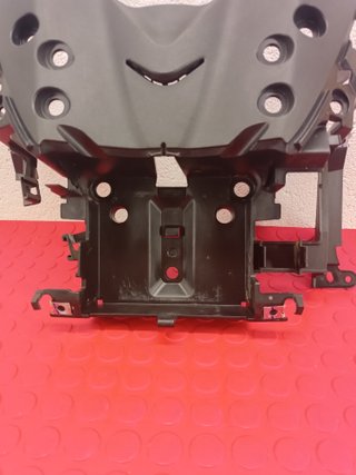 Xmax 400 300 125 Yamaha 17-22 araña caja bateria