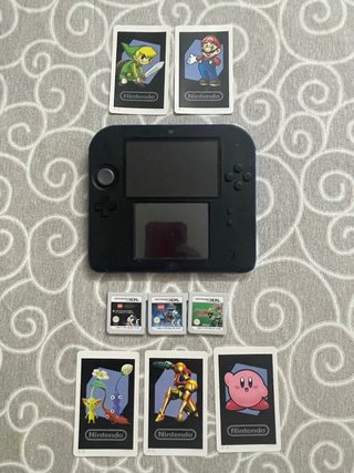 Nintendo 2DS Nera con custodia blu