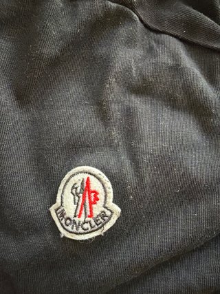 Camiseta Moncler Negra Graffiti