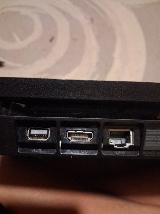 PS4 Slim Negra - Sin Mando ni HDMI