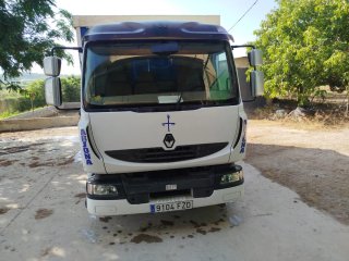 Camion renaul mildiun 220 caballos