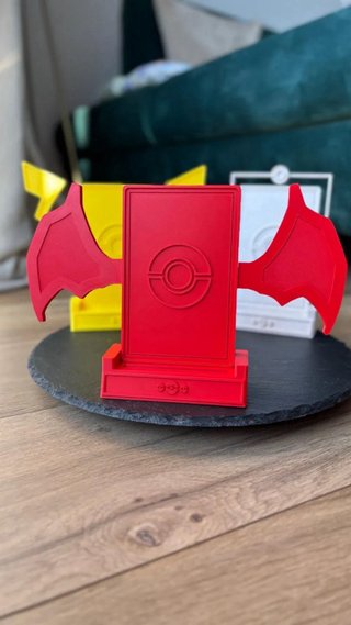 Soporte Rojo para Carta Pokémon Charizard