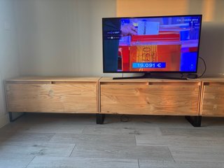 Mueble de salón de madera