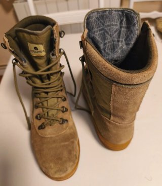 BOTAS TREKKING GORE-TEX, marca Robusta-Beige/Verde