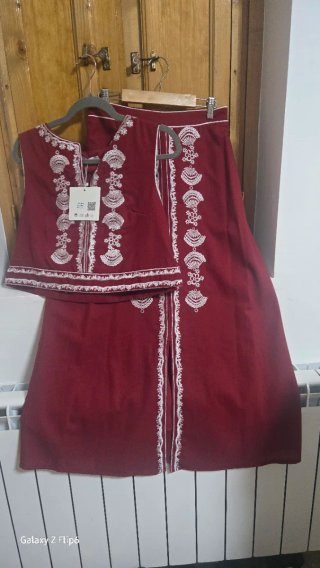 Conjunto Top y Falda Bordado Rojo talla 40/42