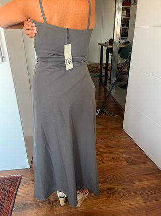 Vestido largo gris Zara