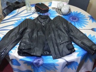 Chaqueta de moto para mujer de piel