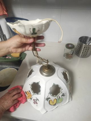 Lámpara cerámica artística cocina frutas.