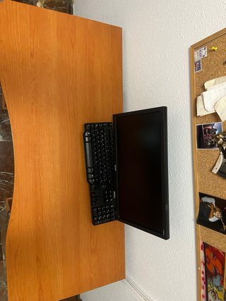 Escritorio + silla de ruedas