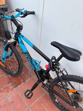 Bicicleta Montaña B'Twin Azul y Negra