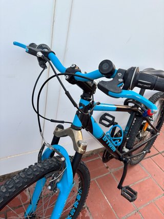 Bicicleta Montaña B'Twin Azul y Negra