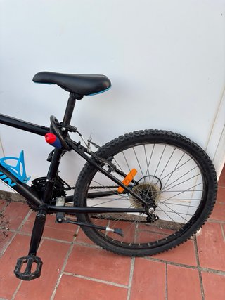 Bicicleta Montaña B'Twin Azul y Negra