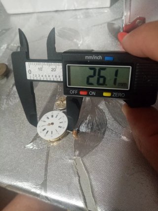 Movimiento Mecánico Reloj Lip las dos piezas.