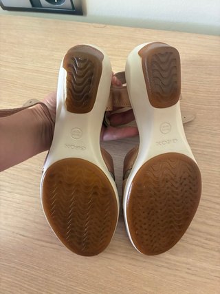 Sandalias plataforma beige Geox talla 37