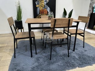 MESA CON 4 SILLAS