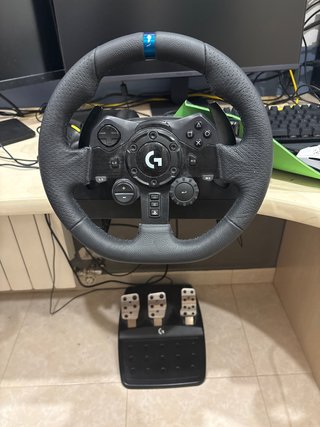 Logitech G923 Volante y Pedales