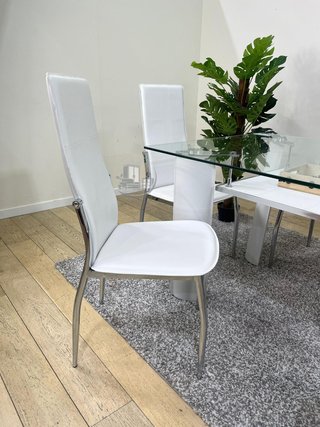 MESA CRISTAL CON 6 SILLAS PATAS CROMADAS