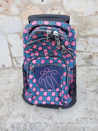 Mochila Totto con ruedas y estampado floral
