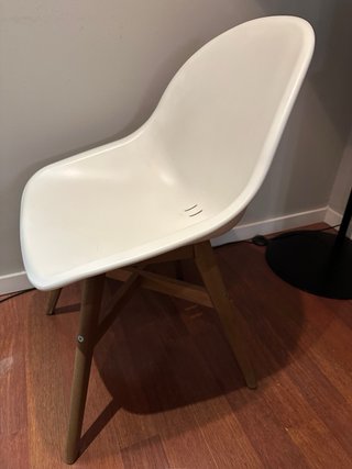 Mesa comedor IKEA y 4 sillas, Precio negociable