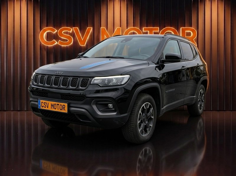 Jeep COMPASS 4Xe 1.3 PHEV 177kW Trailhawk AT AWD (2023) - foto 1