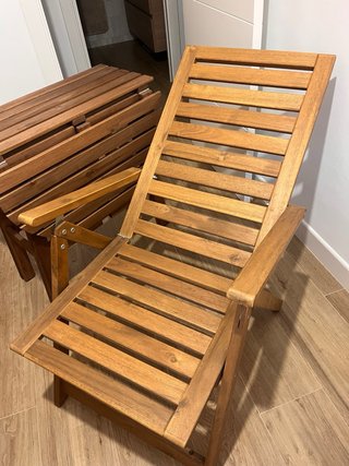 Conjunto mesa madera + 2 sillas + taburete