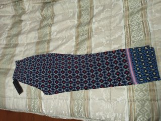 Pantaloni fantasia blu e multicolor