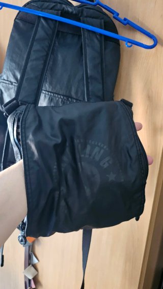 Mochila Kipling Negra Multifacética