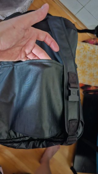 Mochila Kipling Negra Multifacética